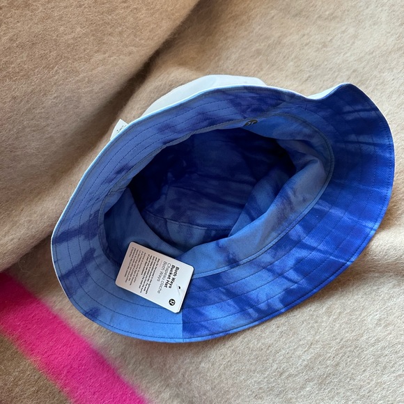 Lululemon reversible both ways hat - Picture 3 of 4